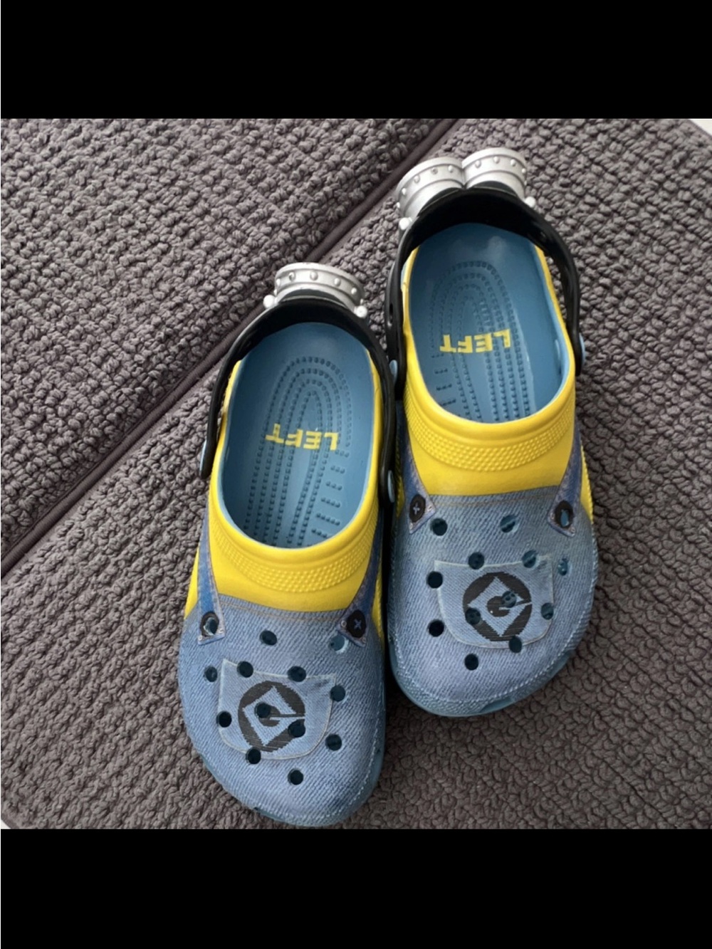 Crocs Minions Blue Yellow Clog Sandal Unisex Adults US 7 Slip-On